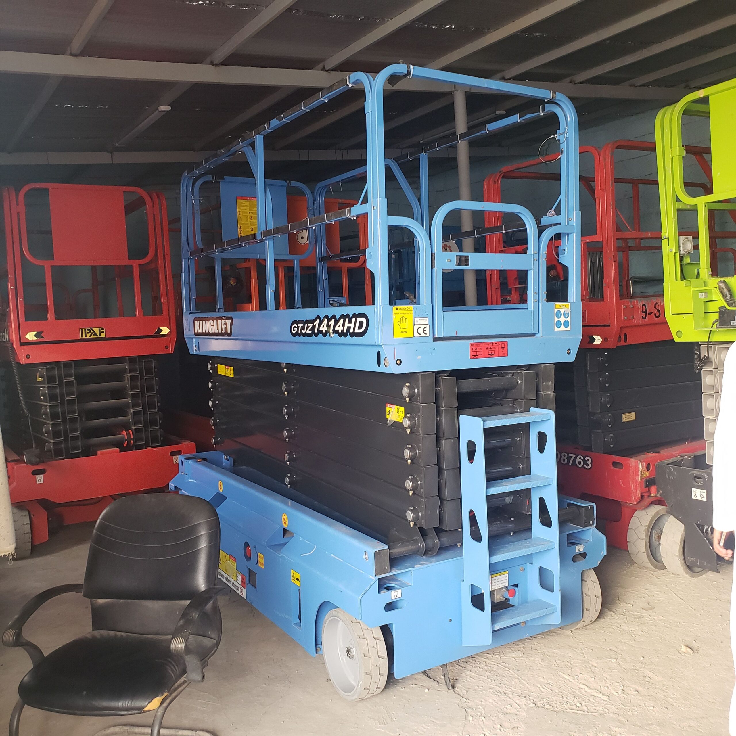 سيزر لفت وتاور لفت للايجار بجميع مقاسات واحدث مديل