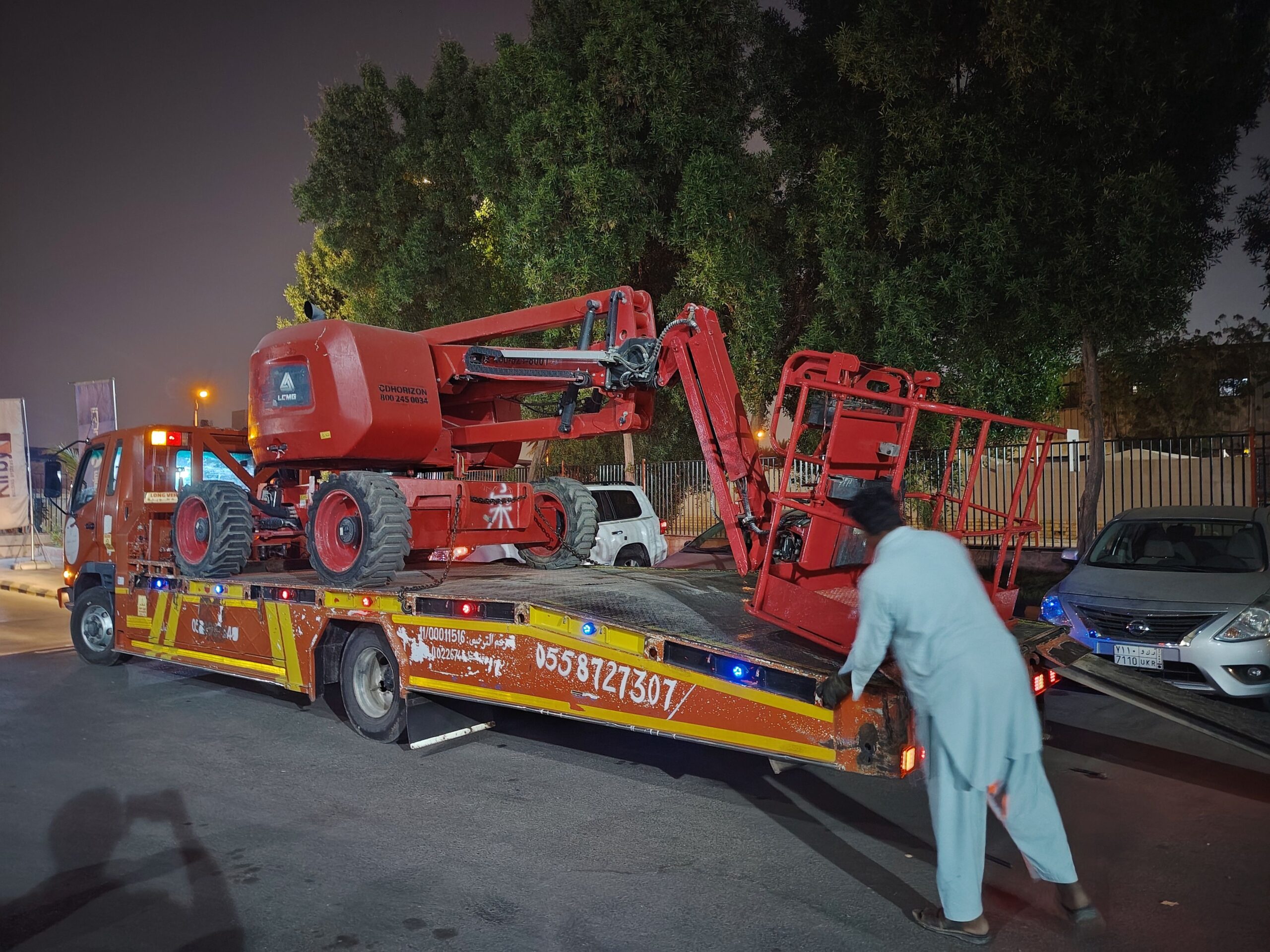 مان لفت 14متر16متر ديزل كهرباء ايجار يومي شهري اسب