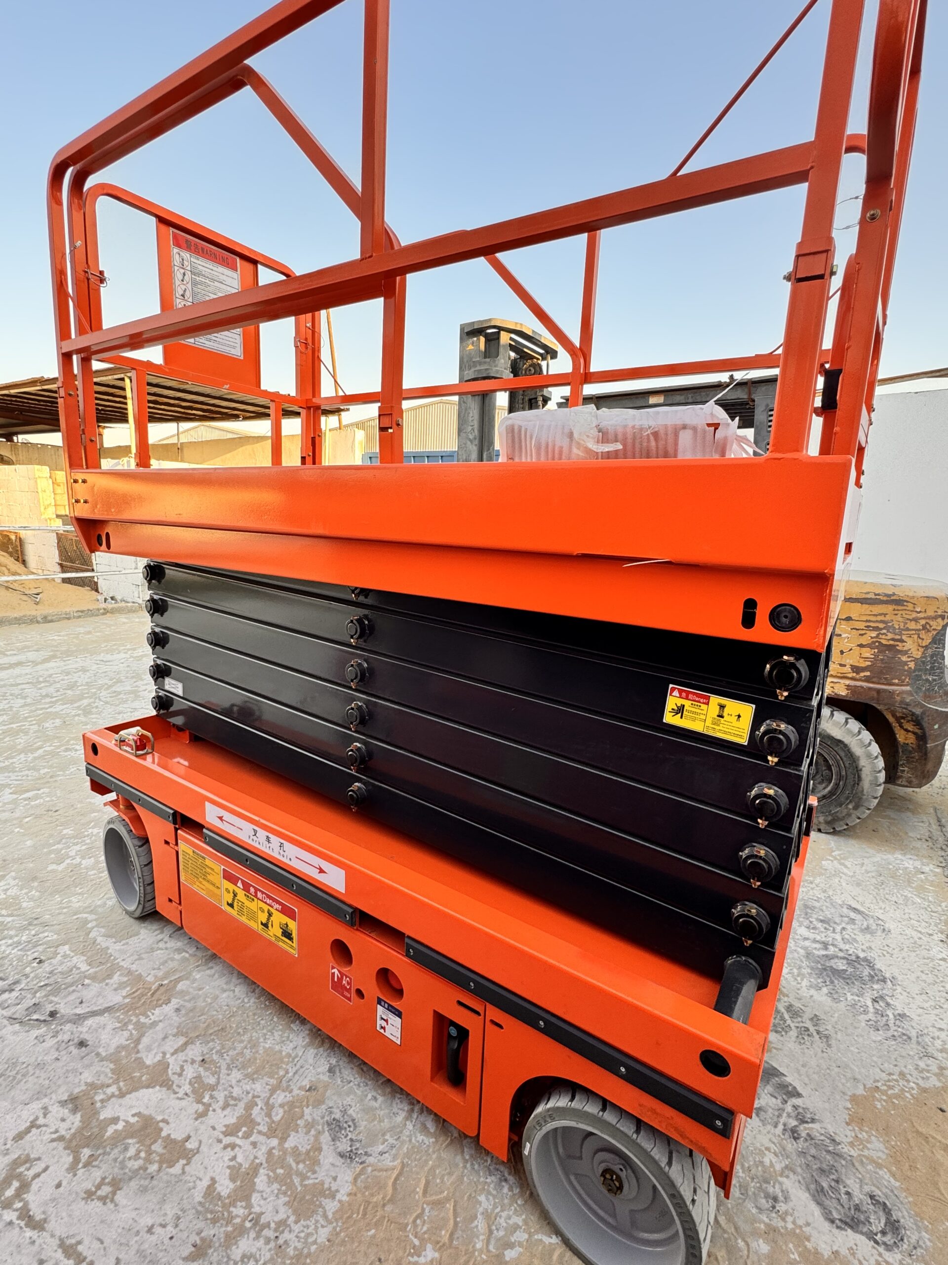 سيزرلفت جميع المقاسات للايجار