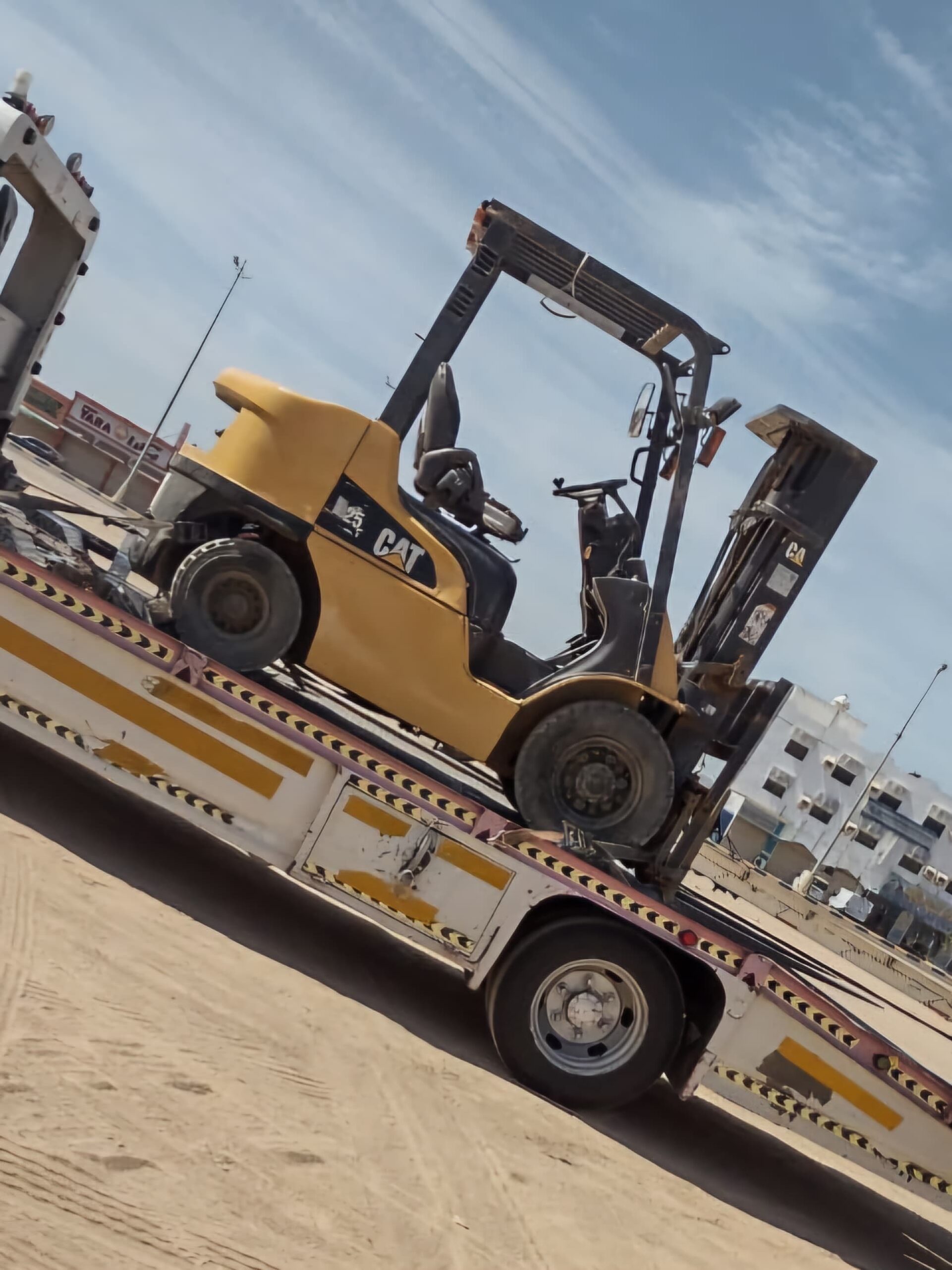 روافع شوكيه فوركلفت للايجار جميع الاحجام