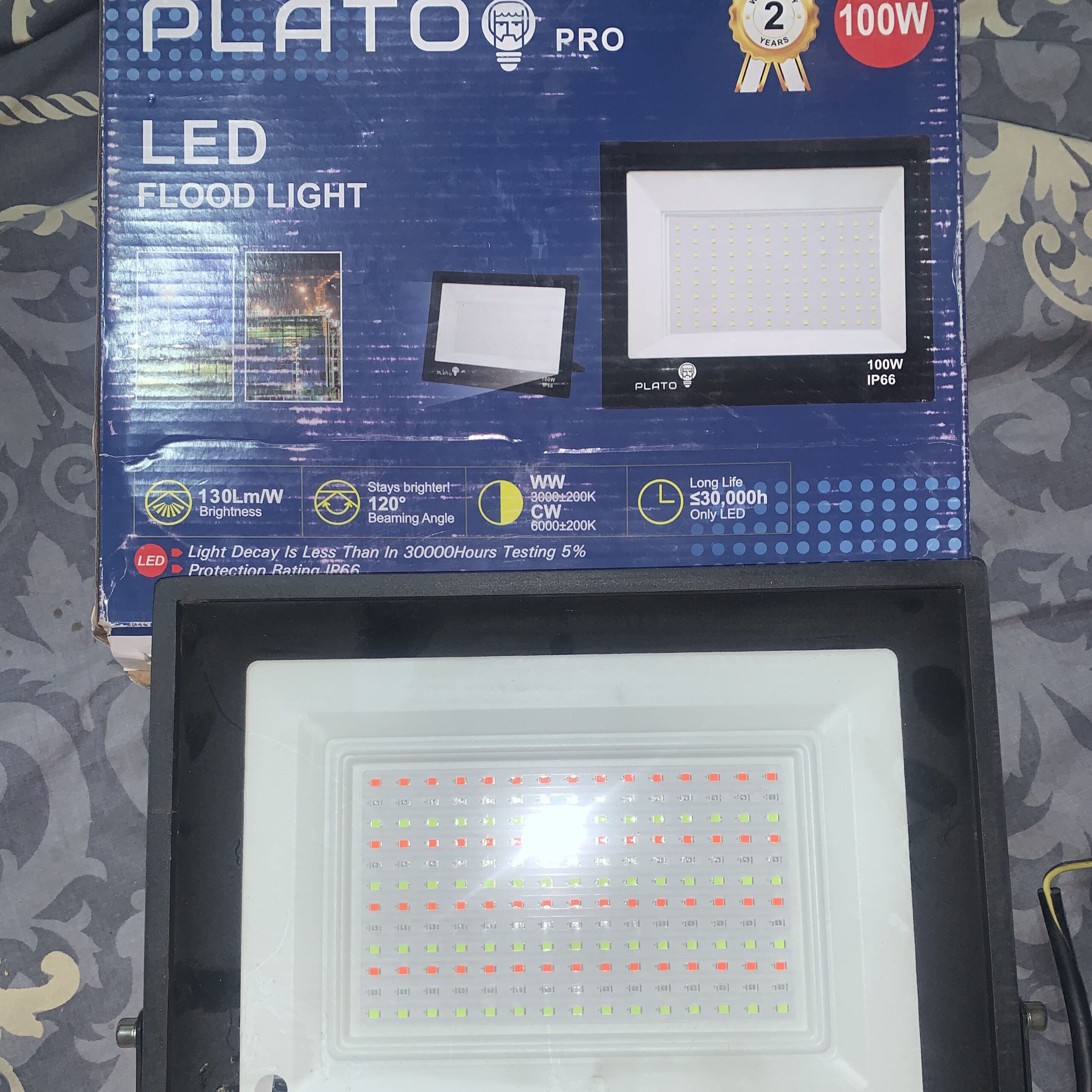 كوبس نور ديLED ملون + ريموت تحكم عن بعد