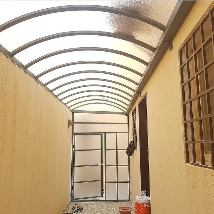 مظلات مدارس وحدائق تنفيذ سريع وجودة عالية