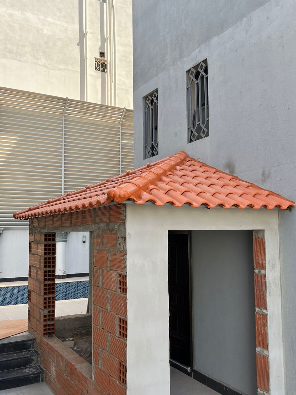 اعمال قرميد تركيب اسقف قرميد