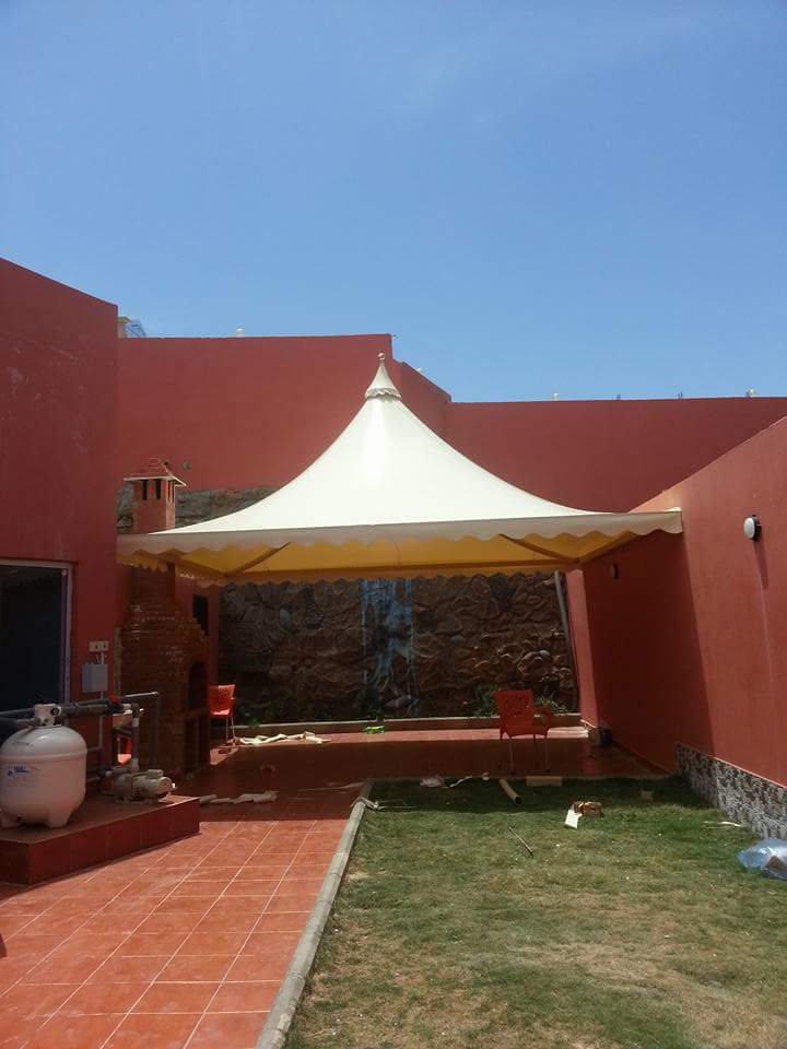 مظلات شرقية وخشبية للمداخل والفلل