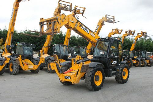 جي سي بي تليهندر رافعة تلسكوبية للايجار في الجبيل