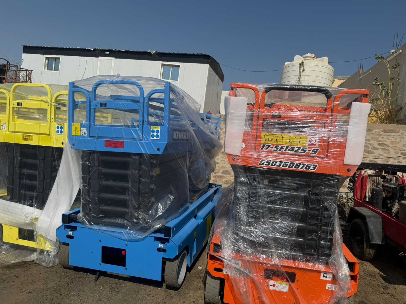 رافعه مقصيه سيزر لفت 12متر14متر16مترscissor lift ل