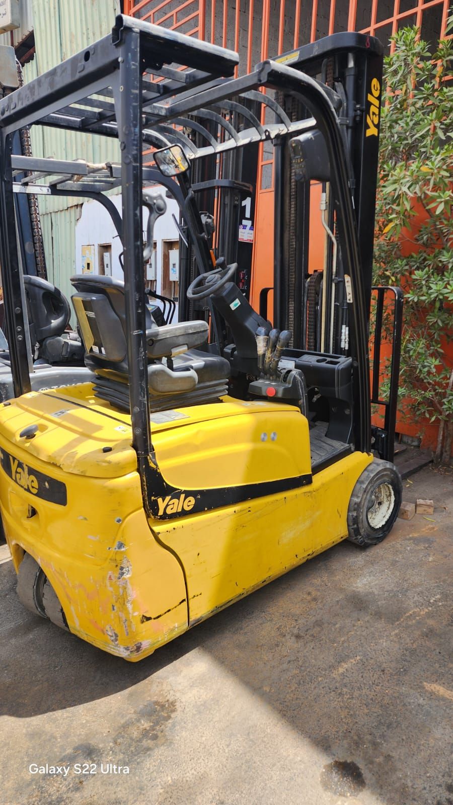 الانجاز السريع لتاجير جميع انواع المعدات الثقيله و