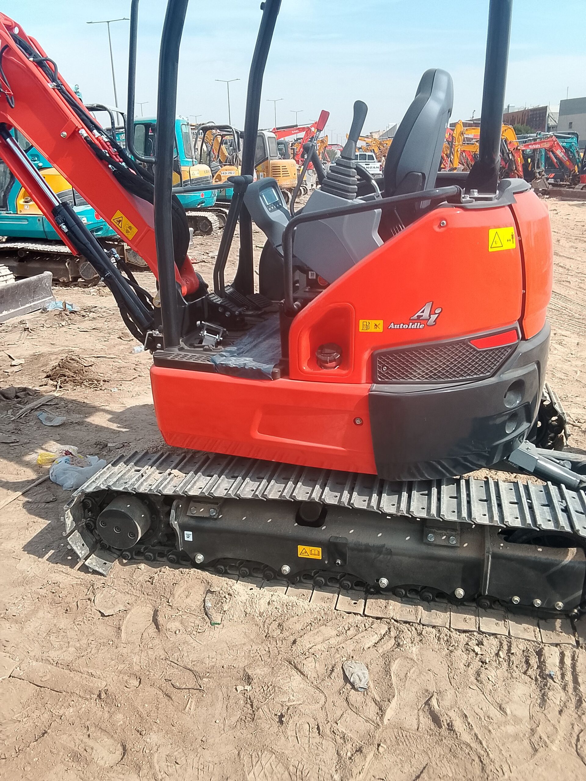 الانجاز السريع لتاجير جميع انواع المعدات الثقيله و