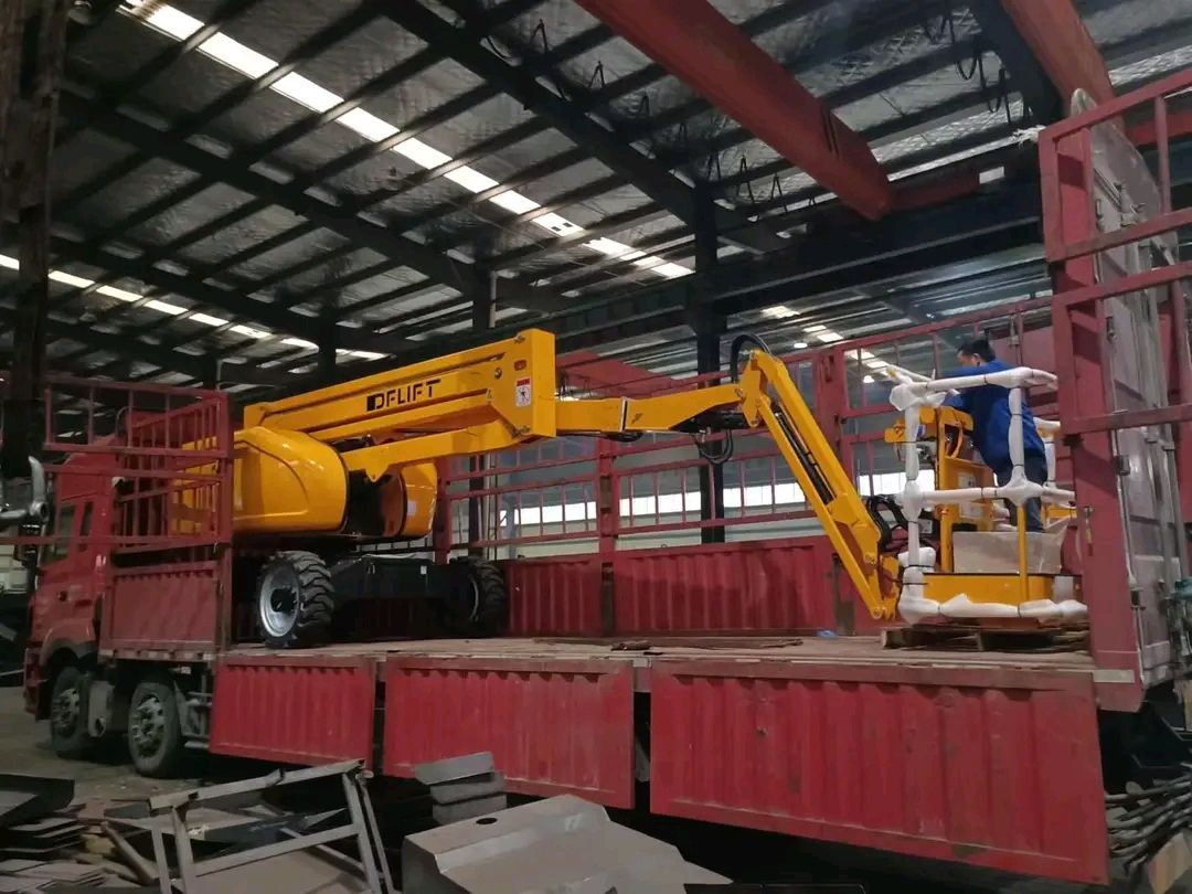 رافعات شوكية متوفرة للايجار وسيزرات لفت للايجار