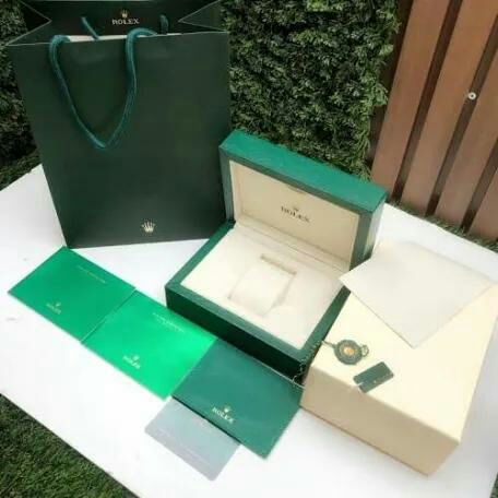 علبه رولكس الأصلي مع الملحقات الماركه الاصليه وتس0