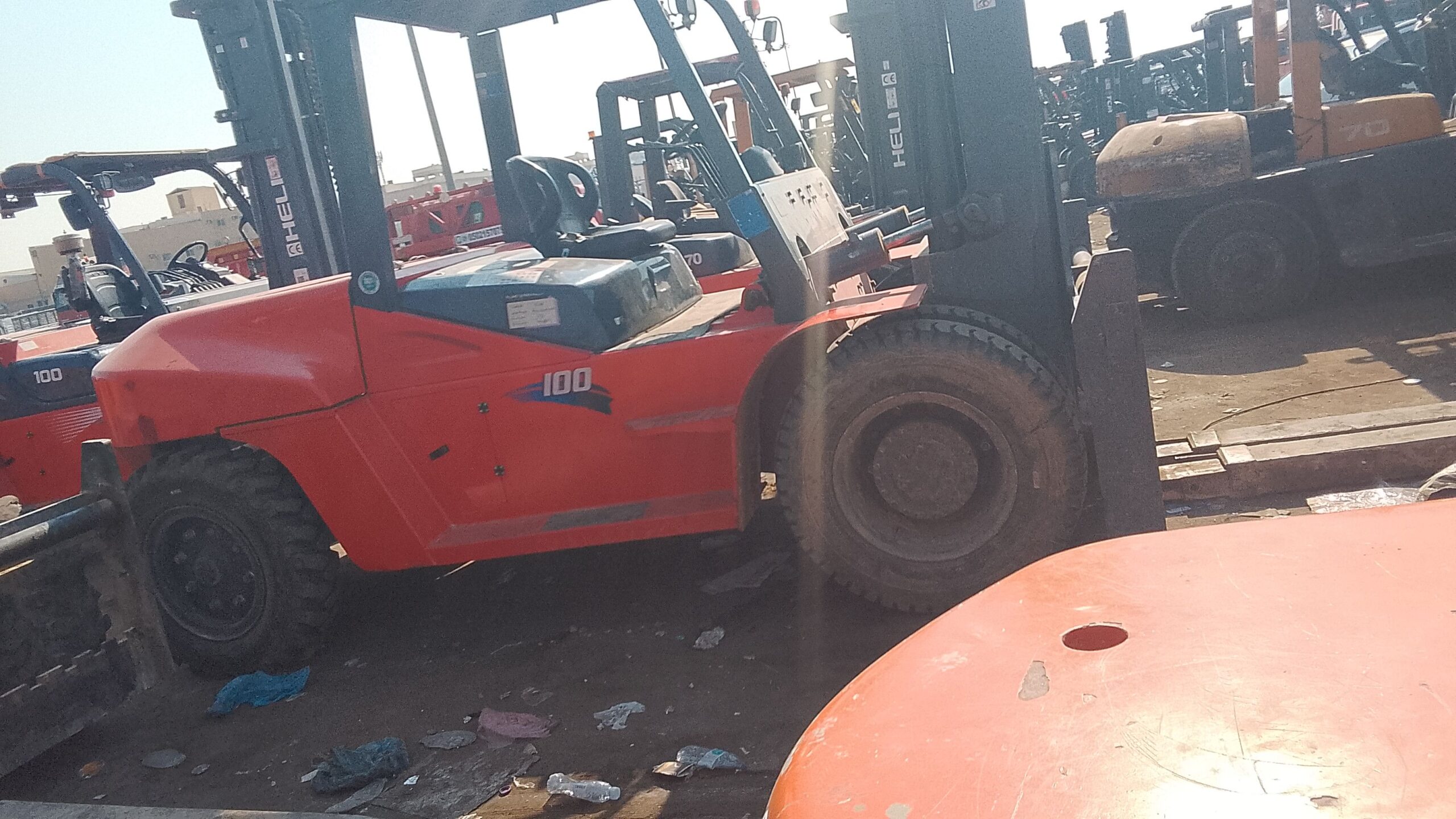 الانجاز السريع لتاجير جميع انواع المعدات الثقيله و