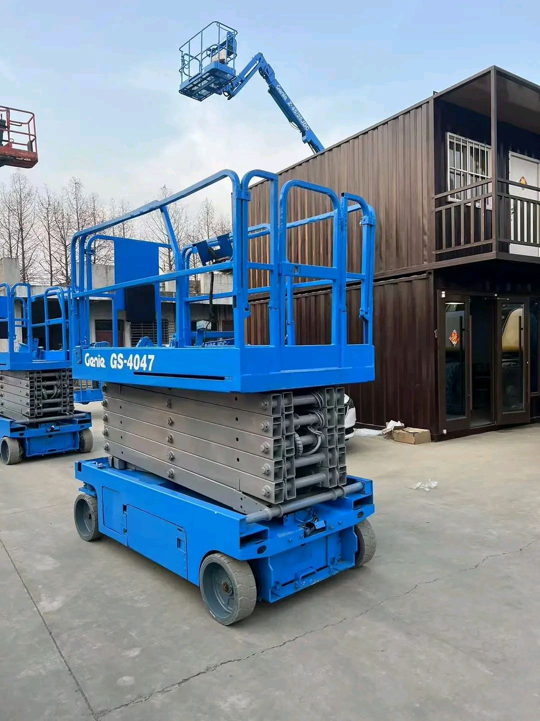 مانلفت وسيزرلفت متوفرة للايجار