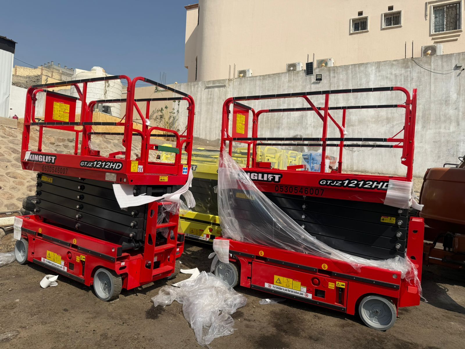 رافعه مقصيه سيزر لفت 12متر14متر16متر 2025للايجار