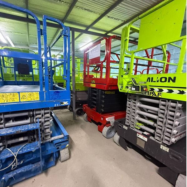 سيزر لفت 10متر12متر كهرباء للايجار