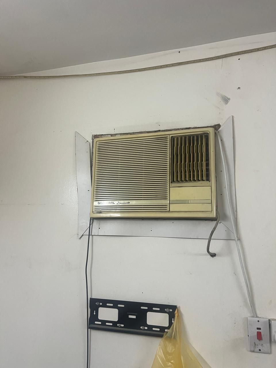 دينا نقل الاثاث لي الجمعية الخيرية بأ الرياض 05834