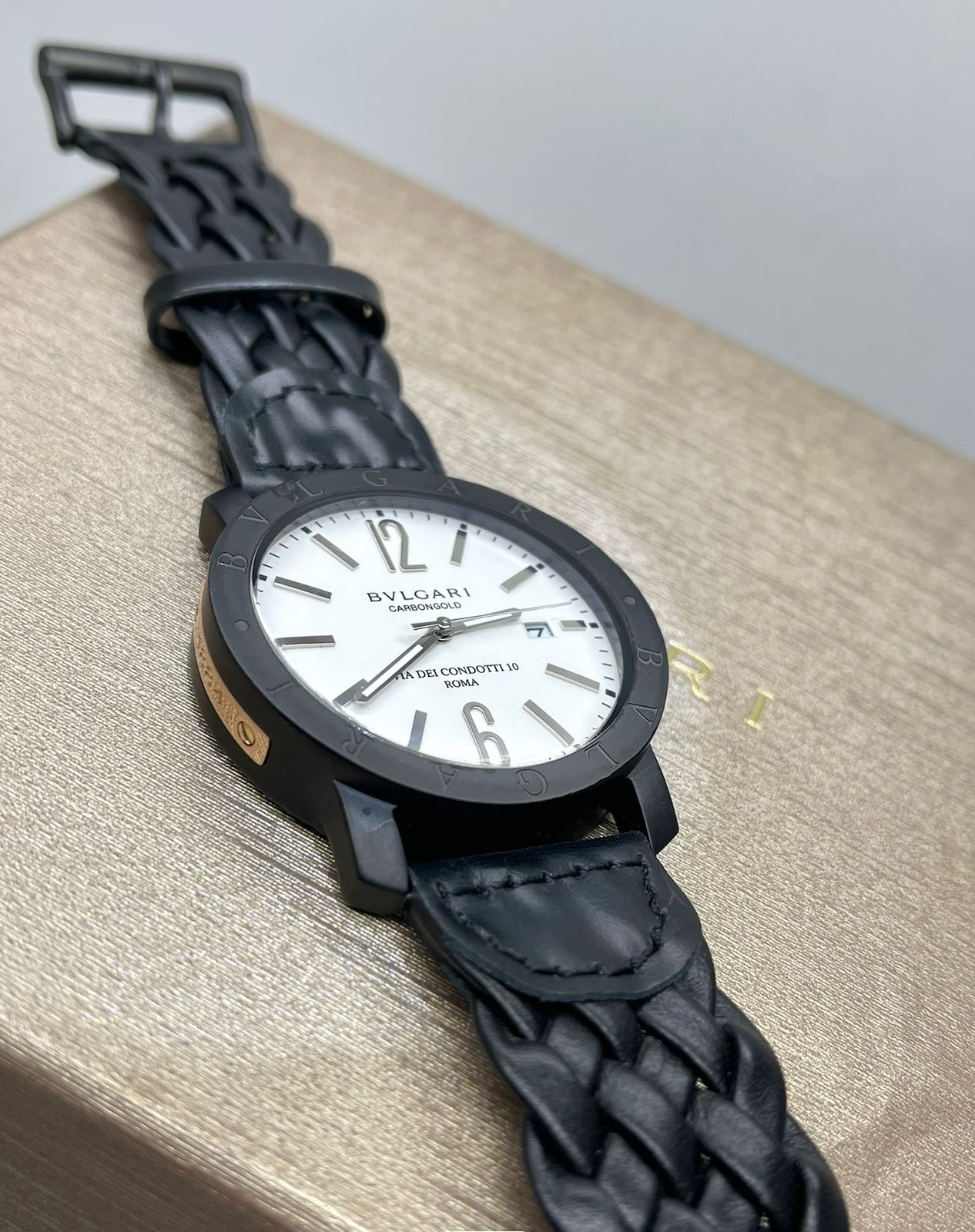 الطايف سوق العنجلي محل ون منت مرحب بكم