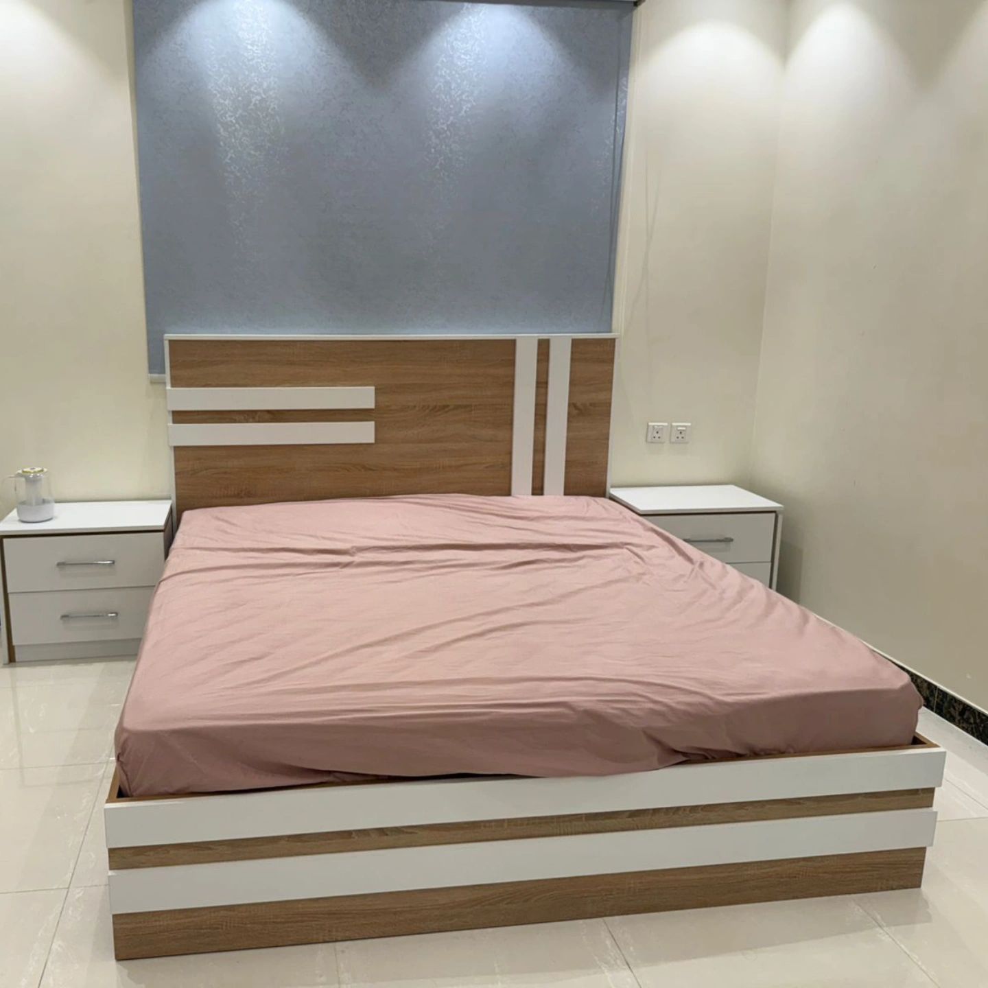 نجار فك وتركيب وصيانة ونقل جميع الاثاث في جميع أنح