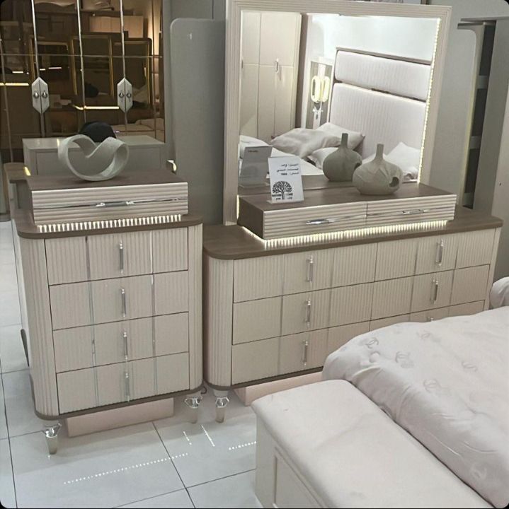 نجار فك وتركيب وصيانة ونقل جميع الاثاث في جميع أنح