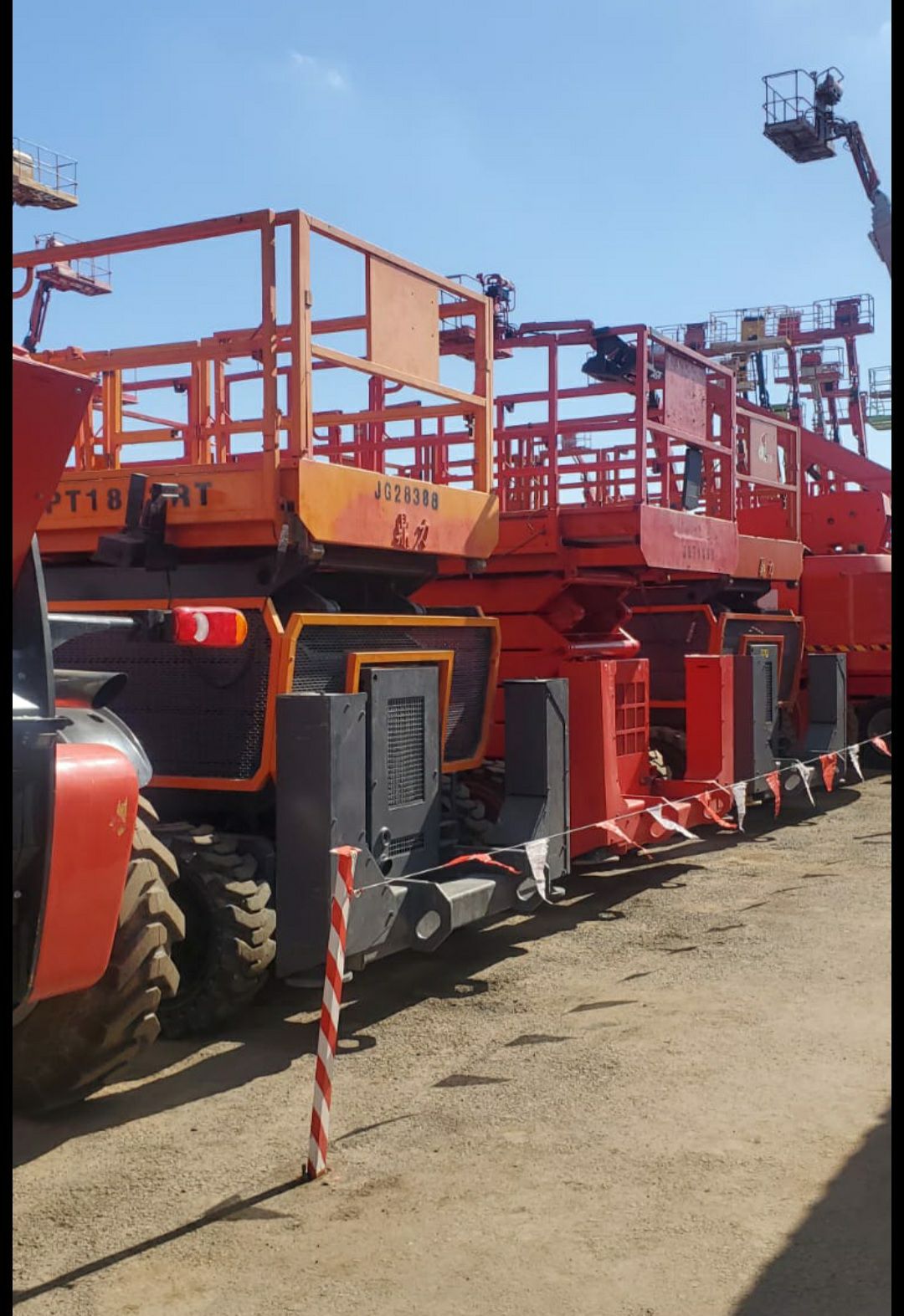 متوفر لدينا جميع المعدات اللايجار يومي اسبوعي شهر