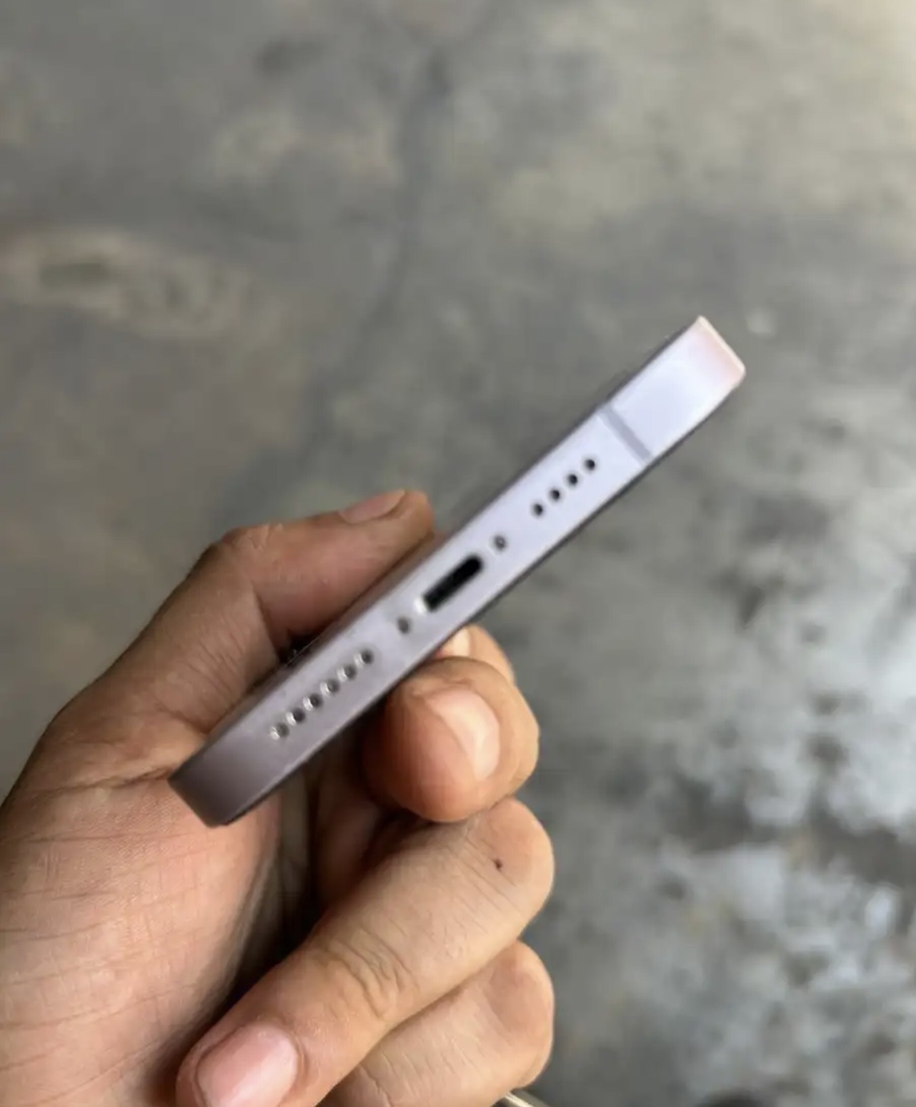 ايفون 14 بلس 256 بطاريه 83% سماعه المكالمات لا تعم