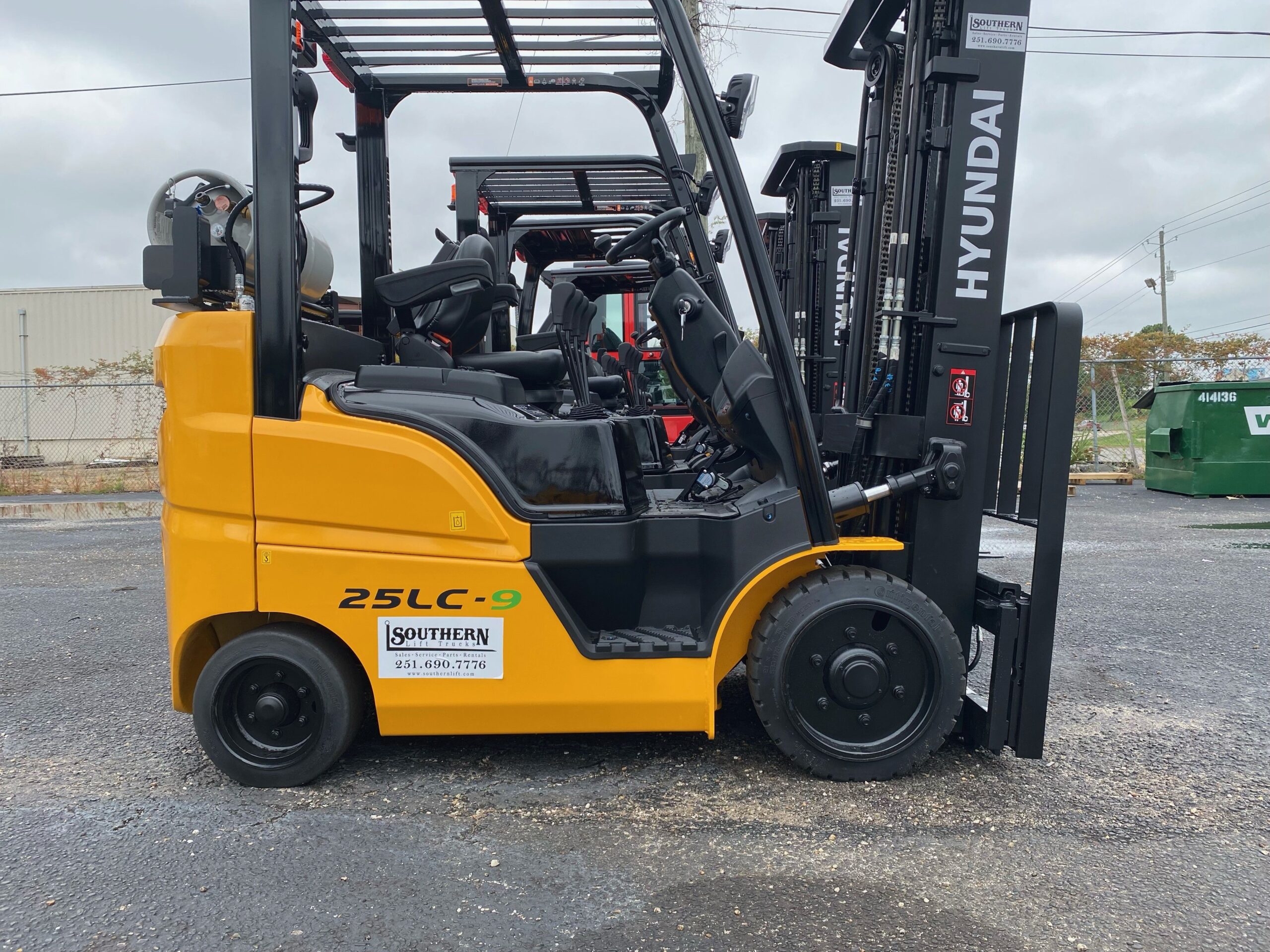 فوركلفت للإيجار في القطيف رافعات شوكية من 1طن الى