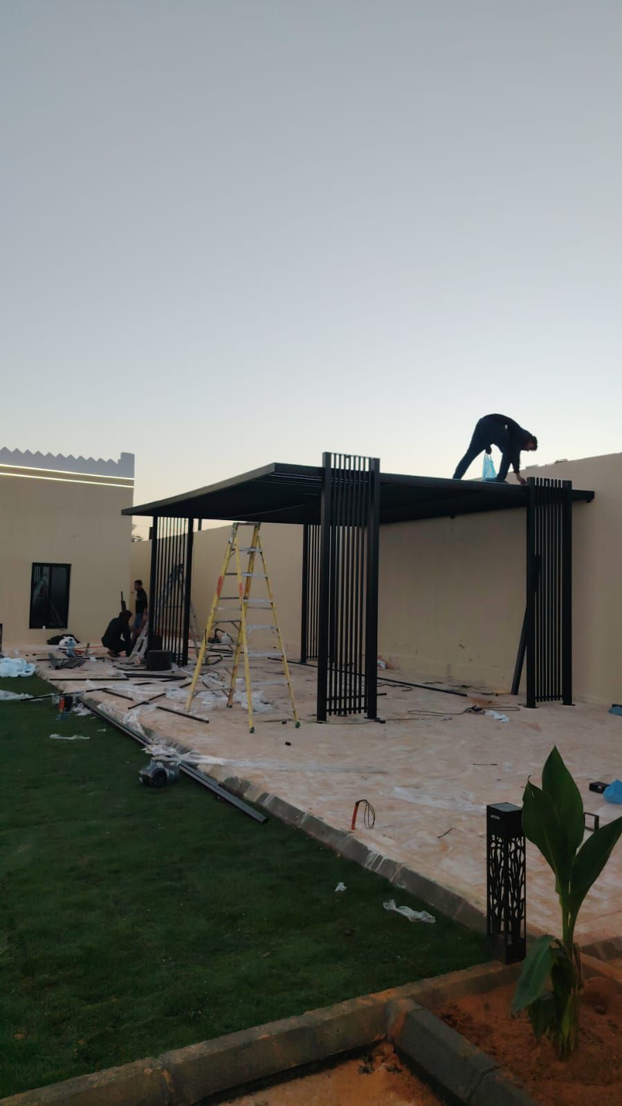 مضلات وسواتر وجميع اعمال الحدادة