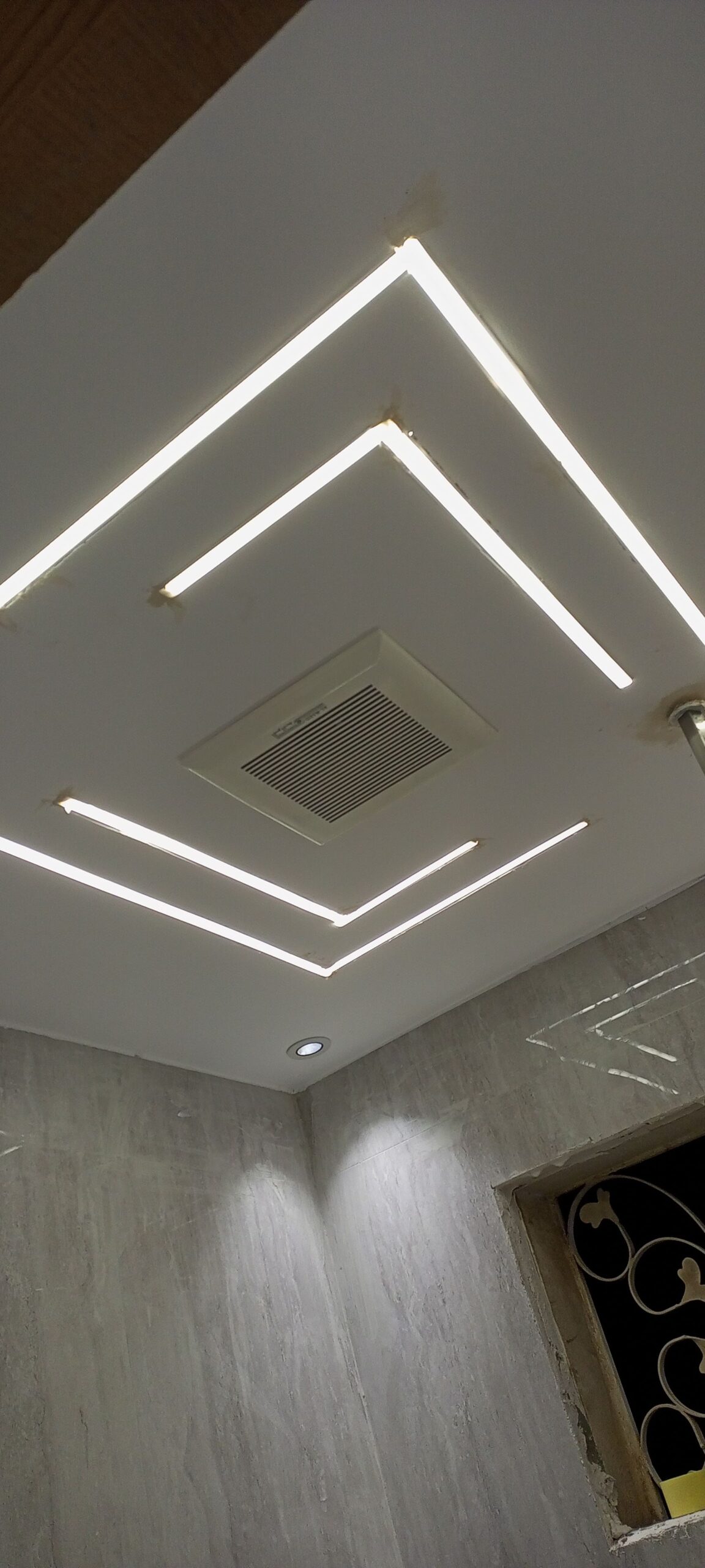 معلم بلاط السيراميك البرسلان كهرباء سبكه 053143820