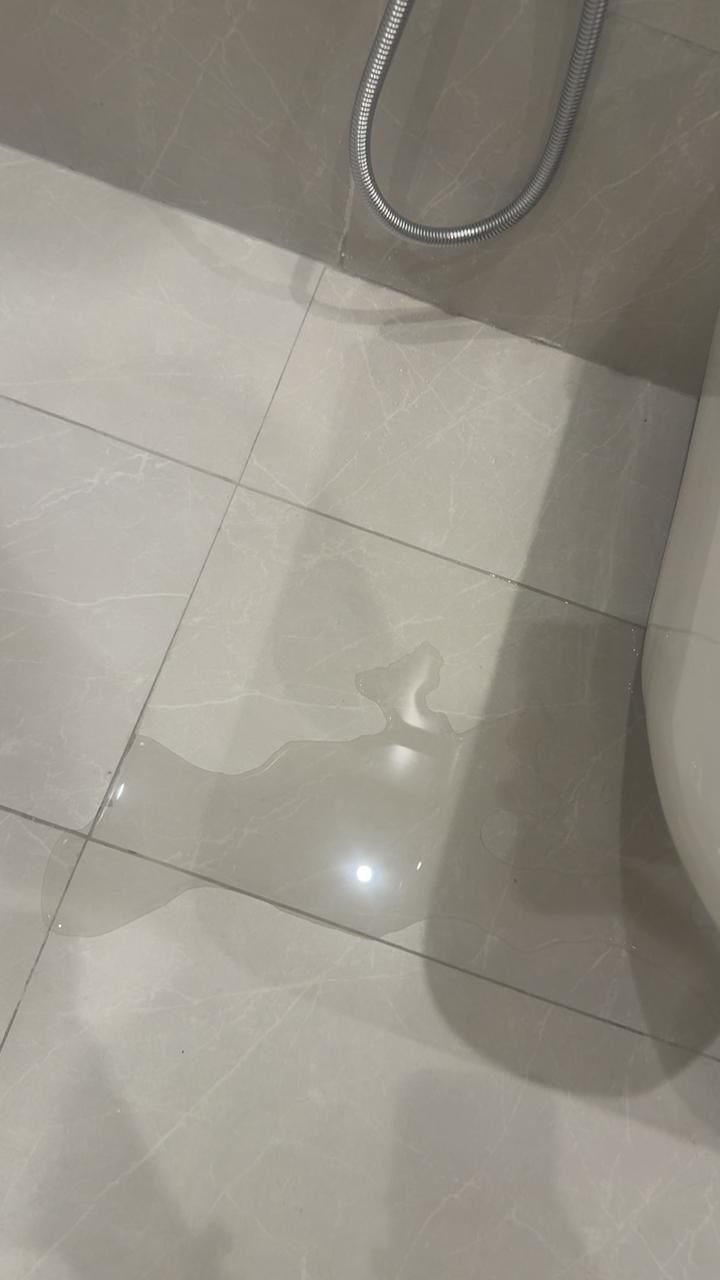 معلم بلاط متواجد في جده الحمدانيه