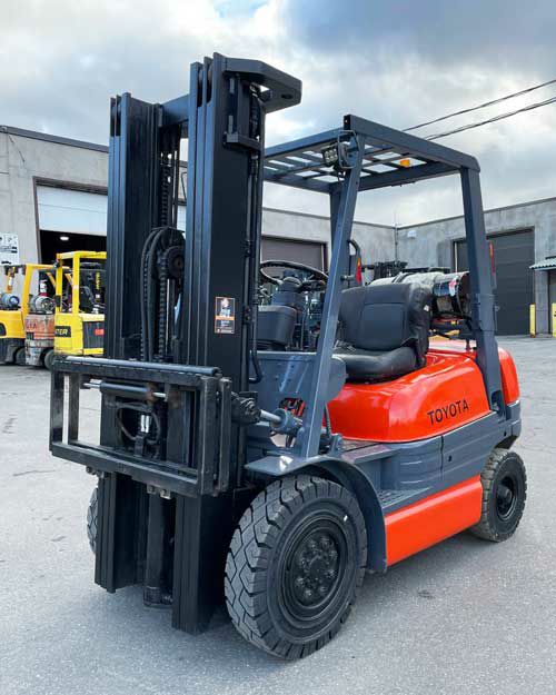 فوركلفت للإيجار في الدمام كرينات للإيجار في الرياض