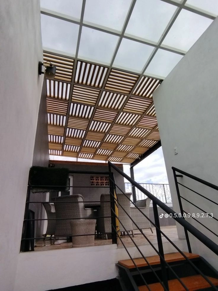 مظلات سيارات باركنج سواتر برجولة لكسان جلسات خارجي