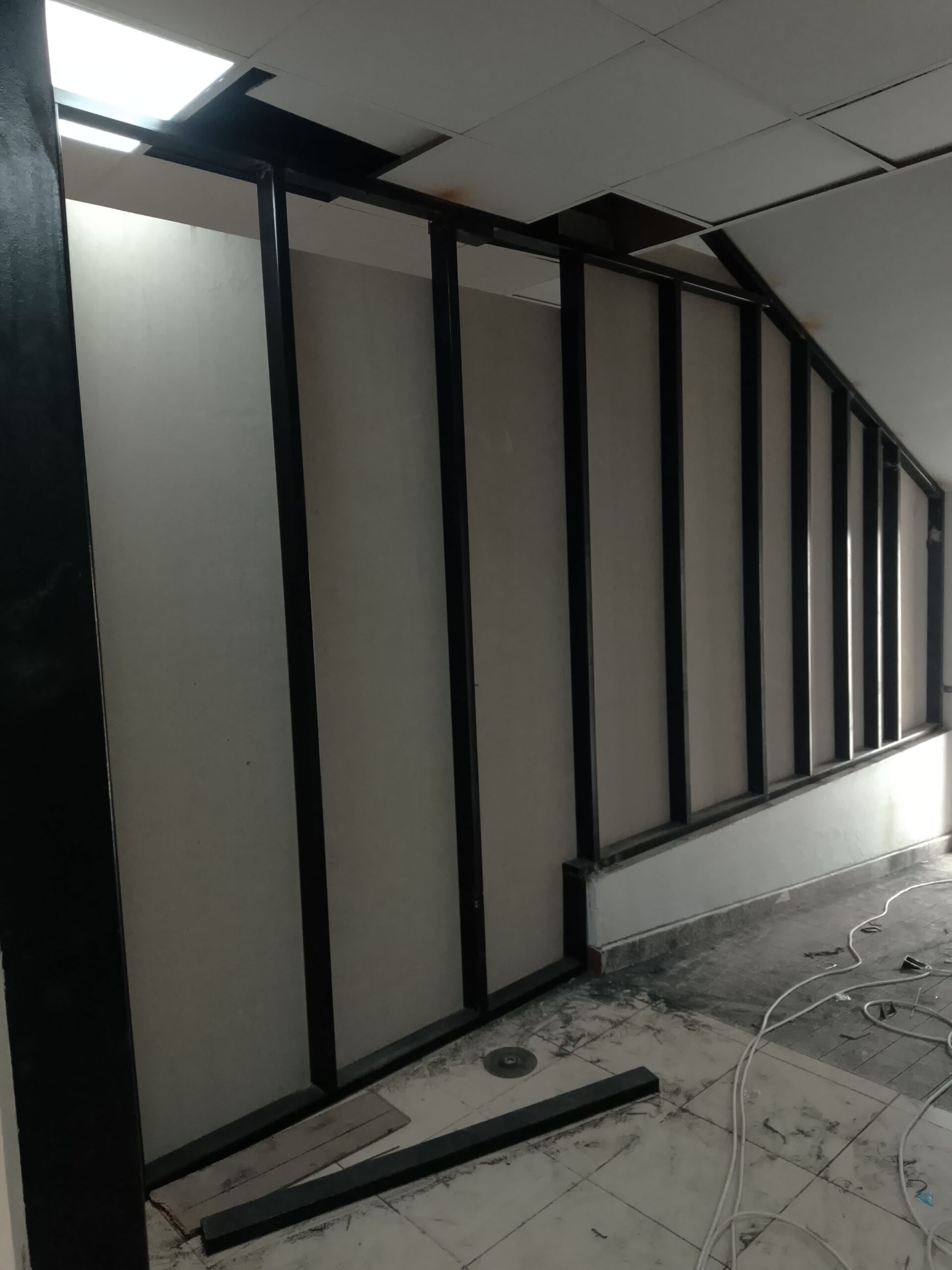 مظلات سواتر هناجر ساندويش بنل وبرجول جده