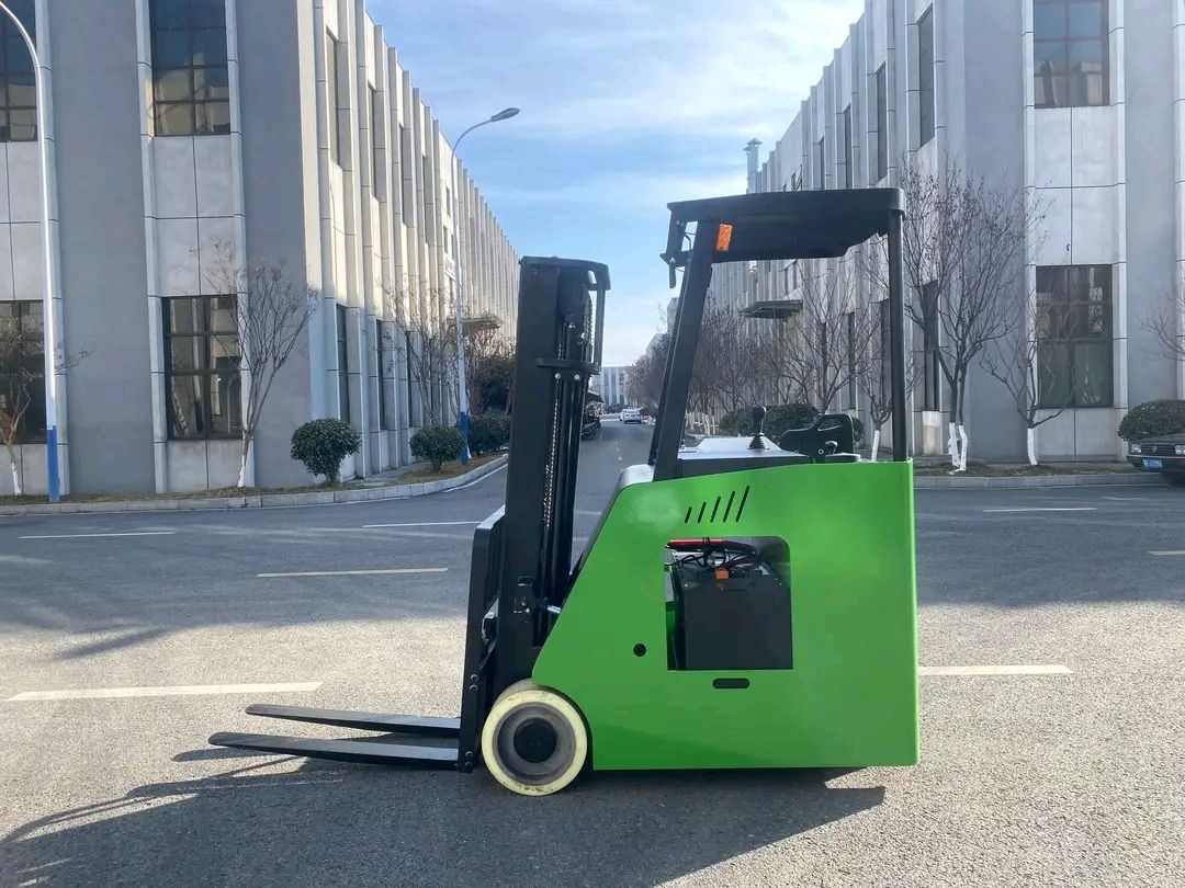 سيزرلفت متوفرة للايجار ومان لفت متوفرة للايجار وكر