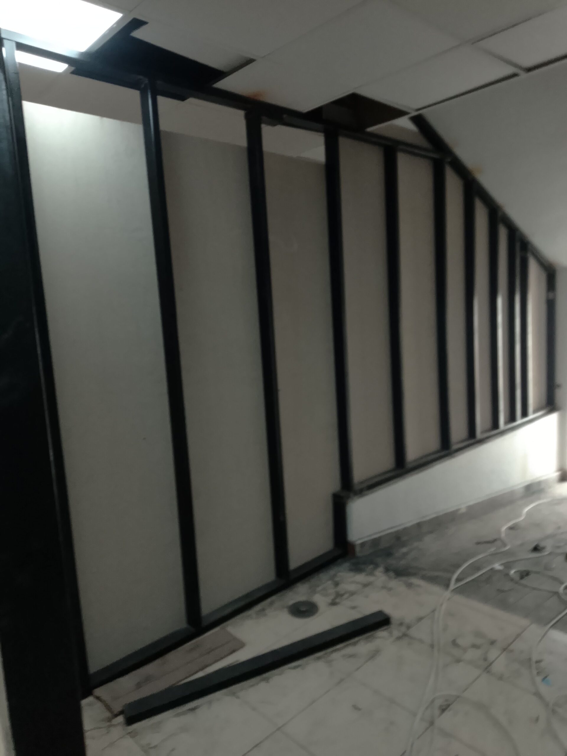 مظلات سواتر هناجر ساندويش بنل وبرجول جده