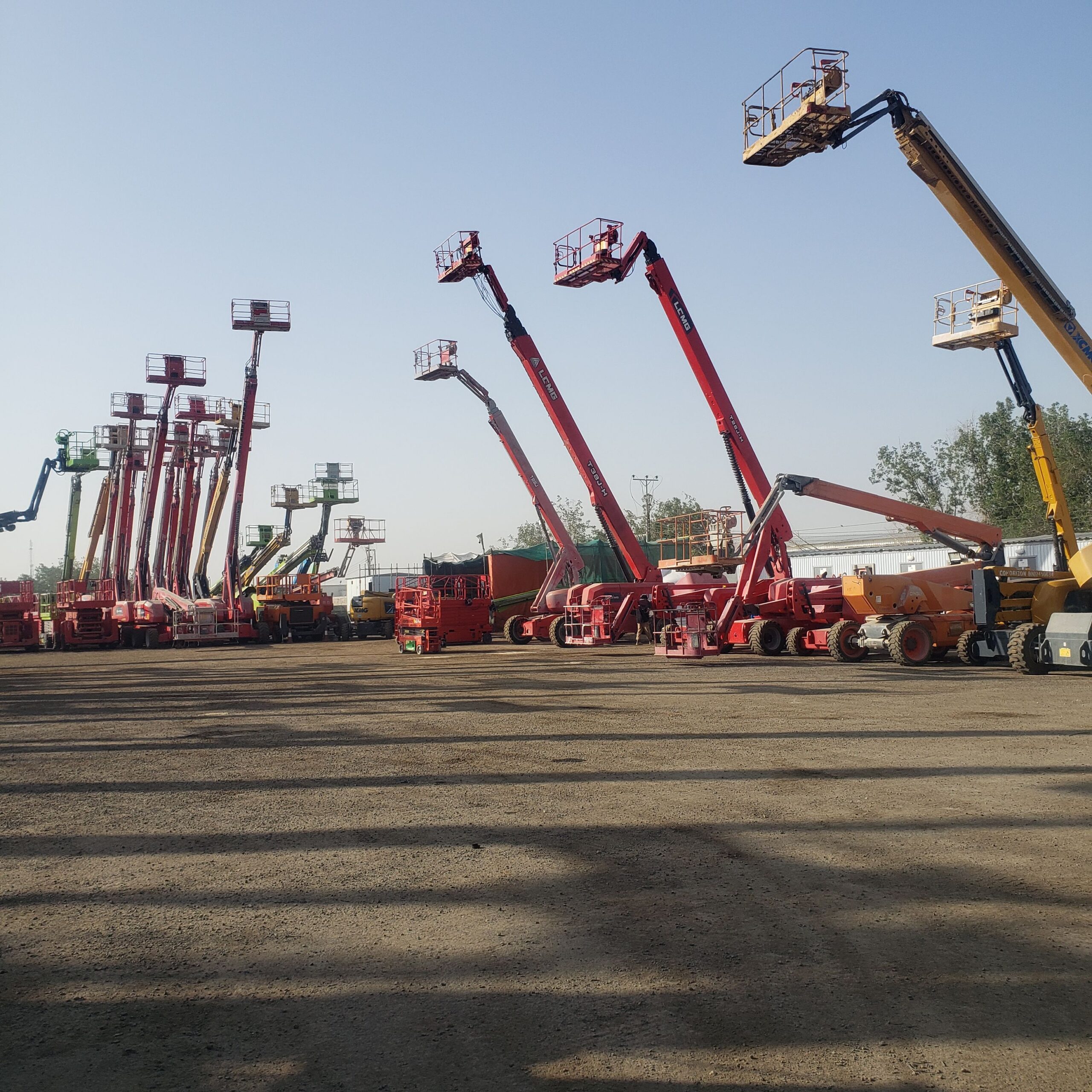 رافعت عمال سيزر لفت مقصية كهرباء وديزل مان لفت 10م