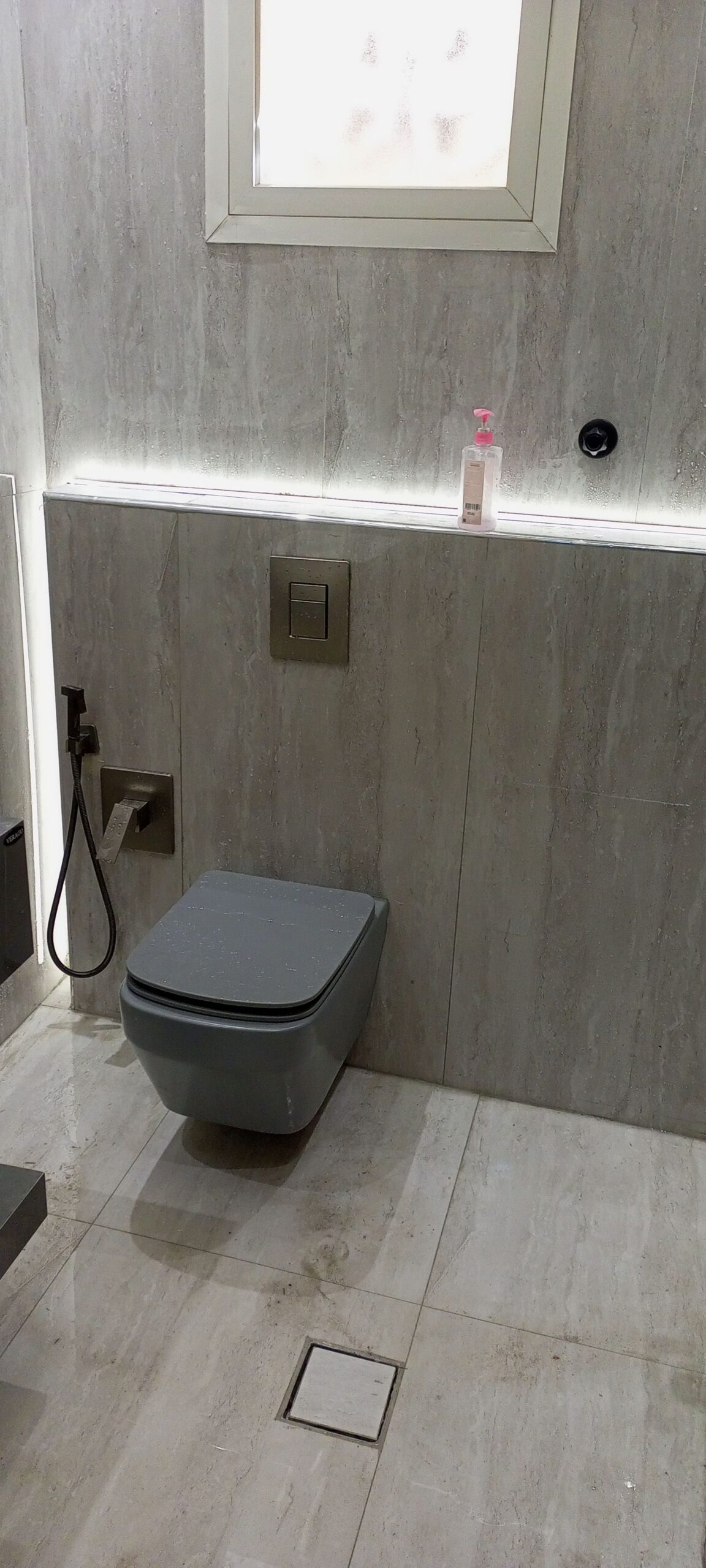 معلم بلاط السيراميك البرسلان كهرباء سبكه 053143820