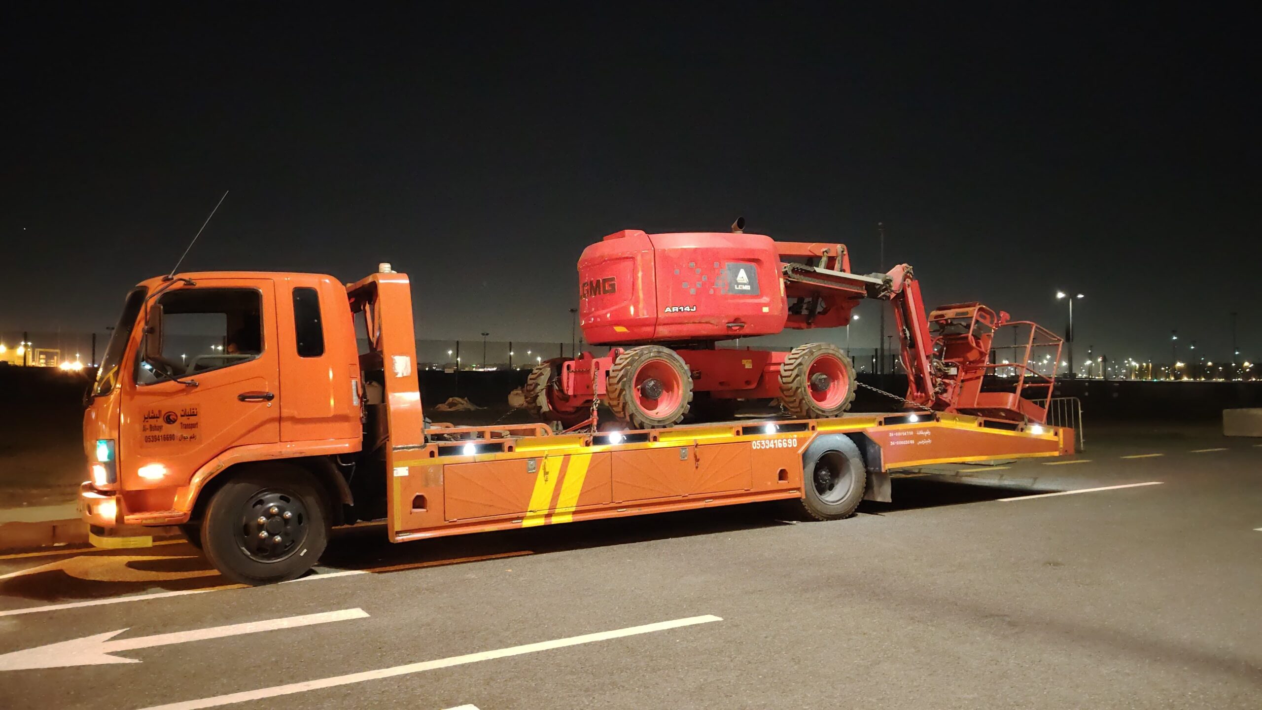 سيزر لفت ومان لفت ورافعات شوكية للايجار وكرينات بج