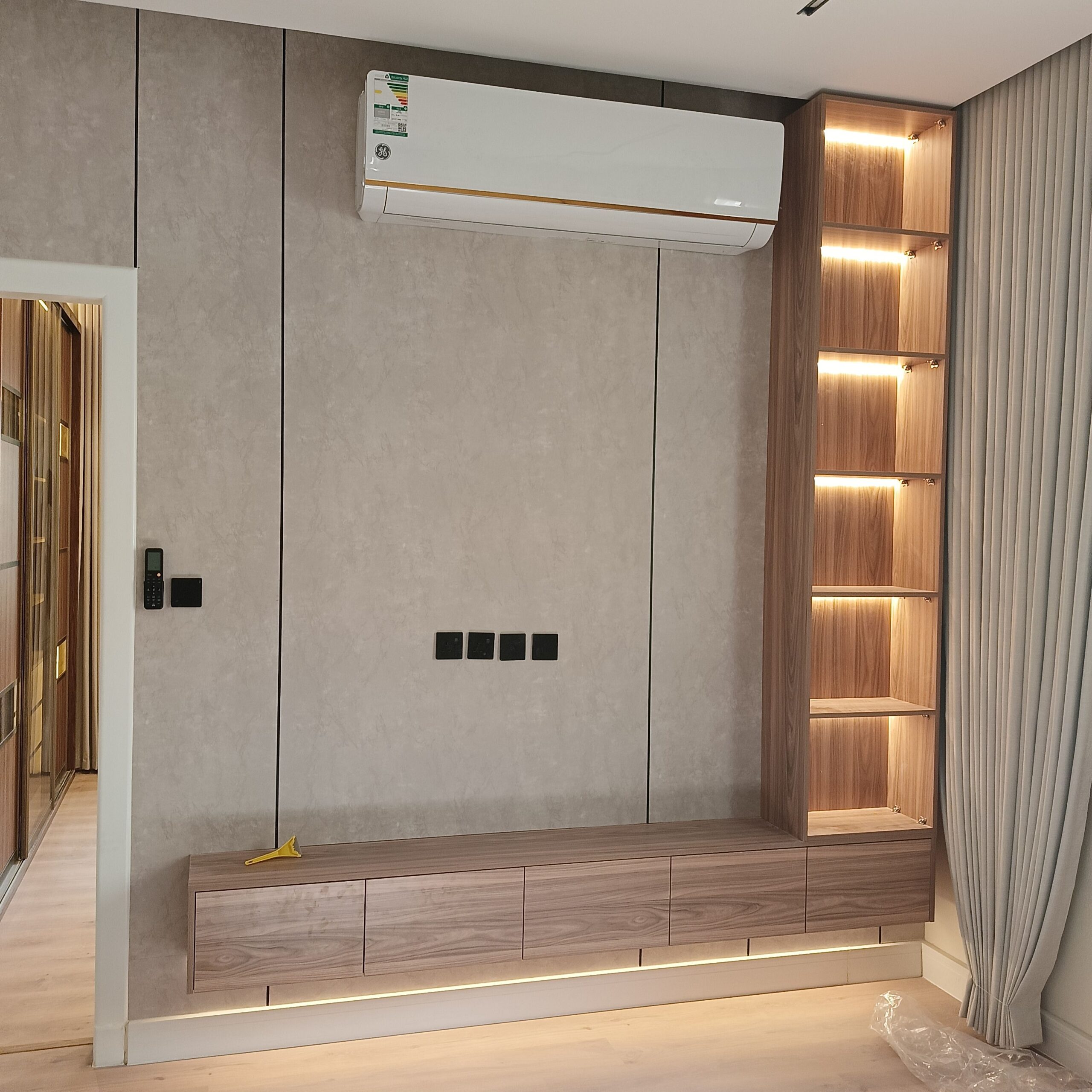 غرف نوم وخزائن وديكورات ومجالس وستاير 0510102274