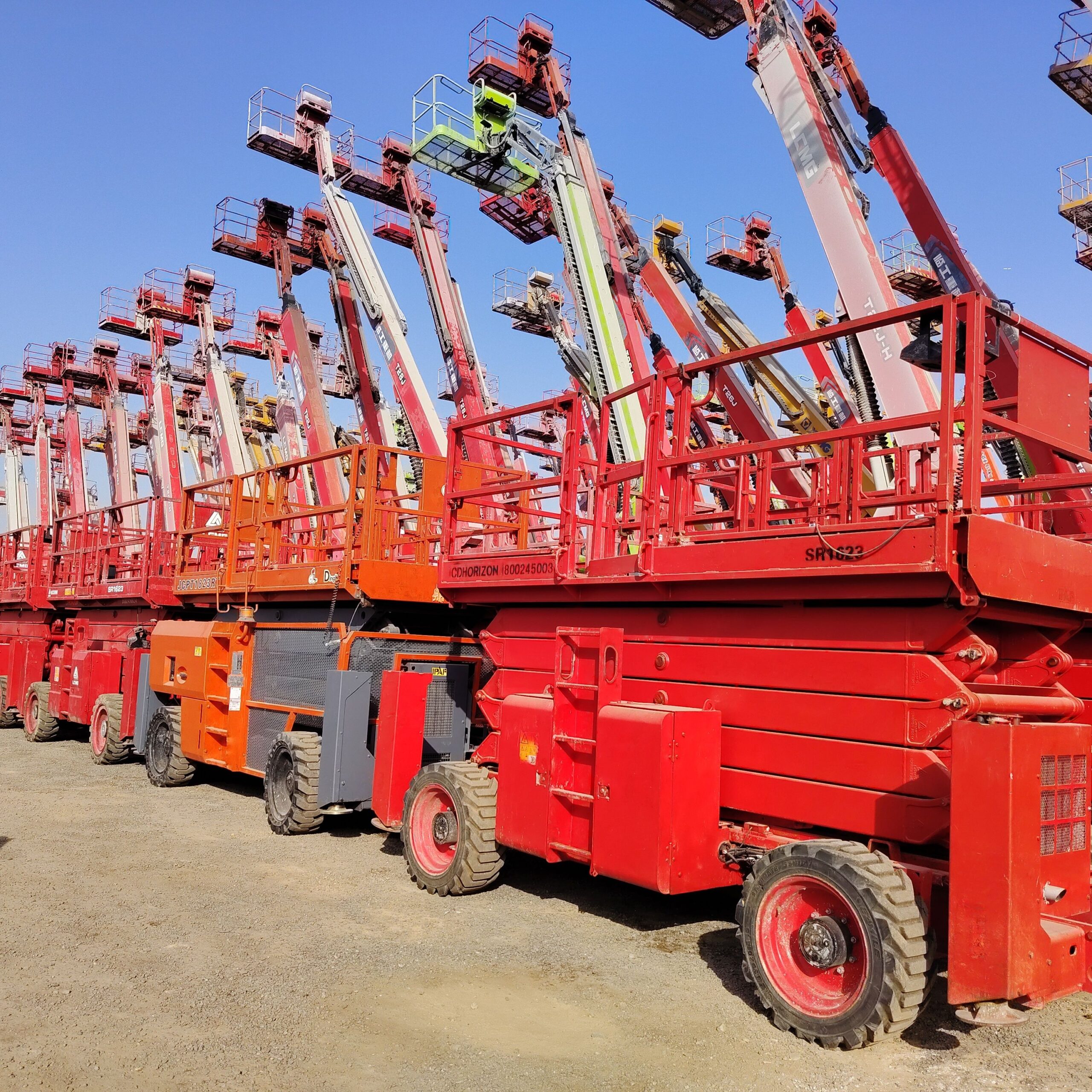 سيزر لفت 16متر18متر ديزل للايجار