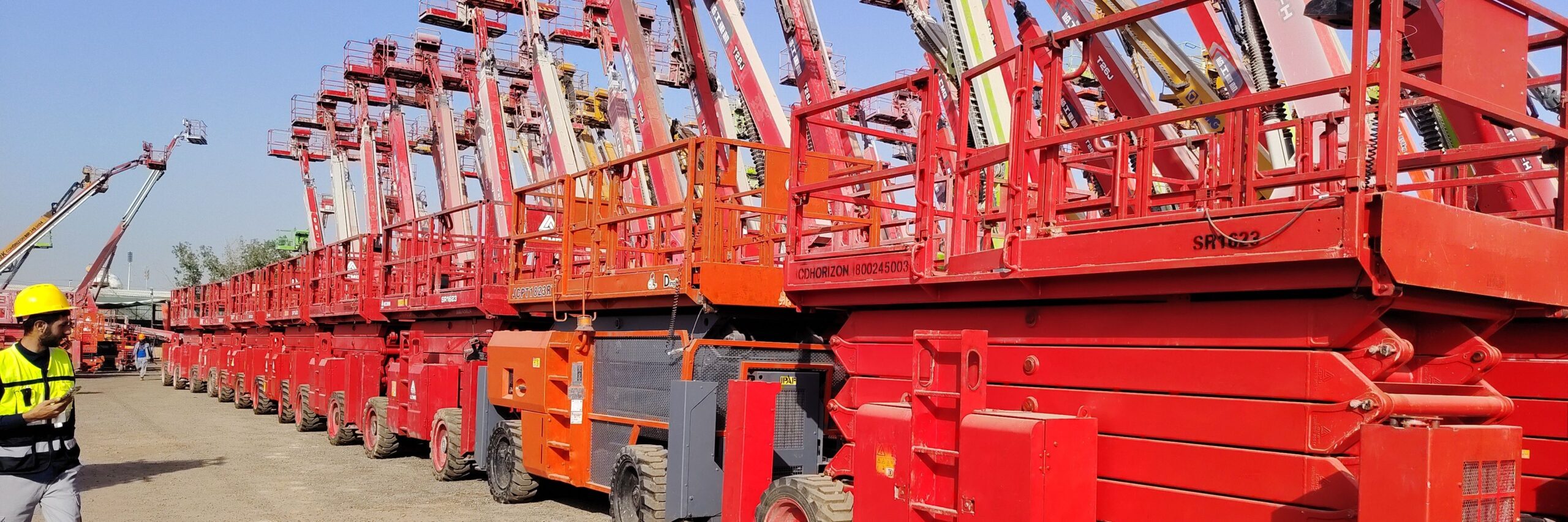 سيزر لفت 16متر18متر ديزل للايجار