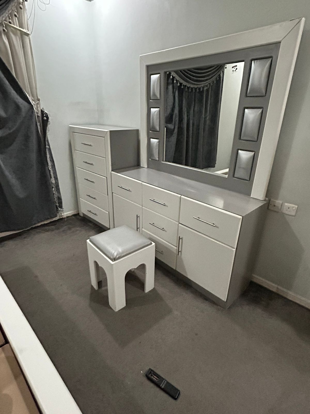 دينا نقل عفش غرب الرياض 0508210186