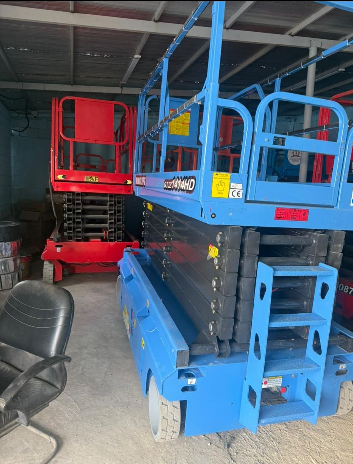 سيزرات لفت مان لفت للايجار روافع بكل احجامها للايج