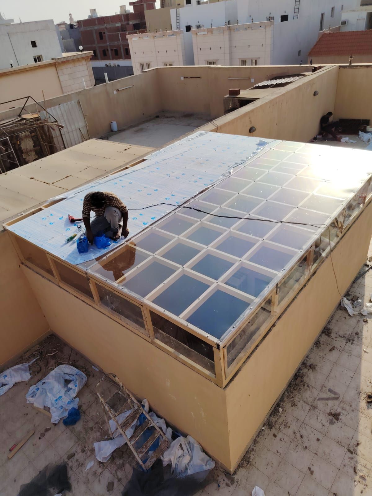 ترميم وتشظيب مباني دخلي وخرجيه مظلات سواتر هناجر س