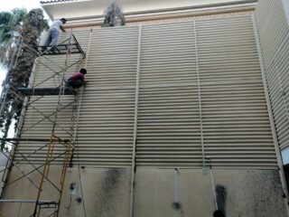 f9b46320-efd6-4fde-ab07-601a7657f62d