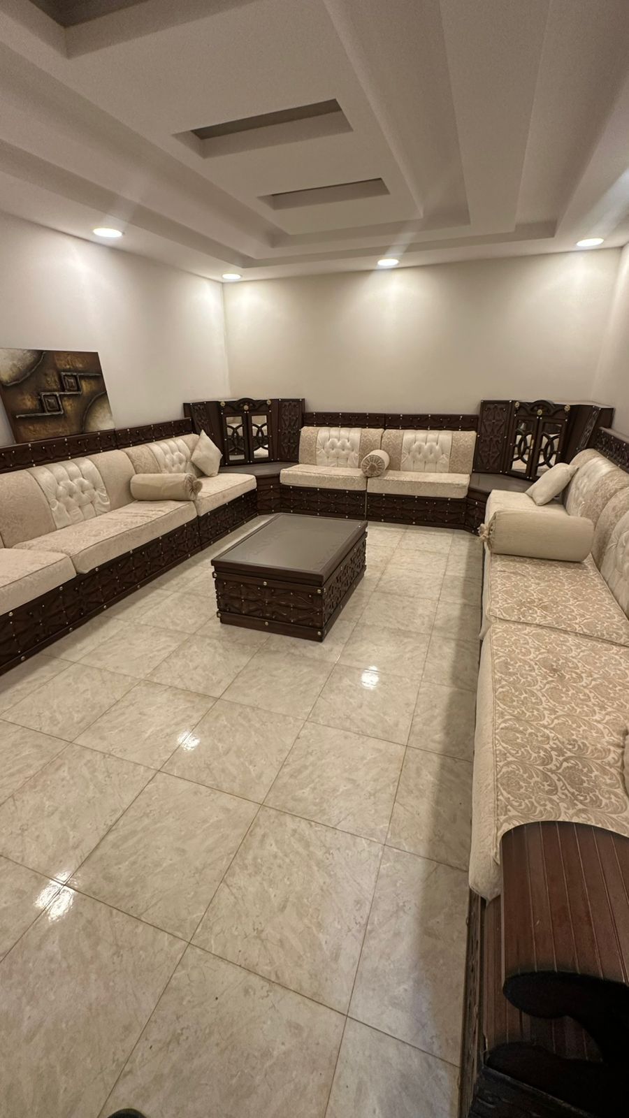 نقل العفش باالرياض وطش الاثاث التالف والقديم