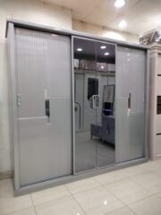 01748058-315c-4675-b053-fc21748778e7