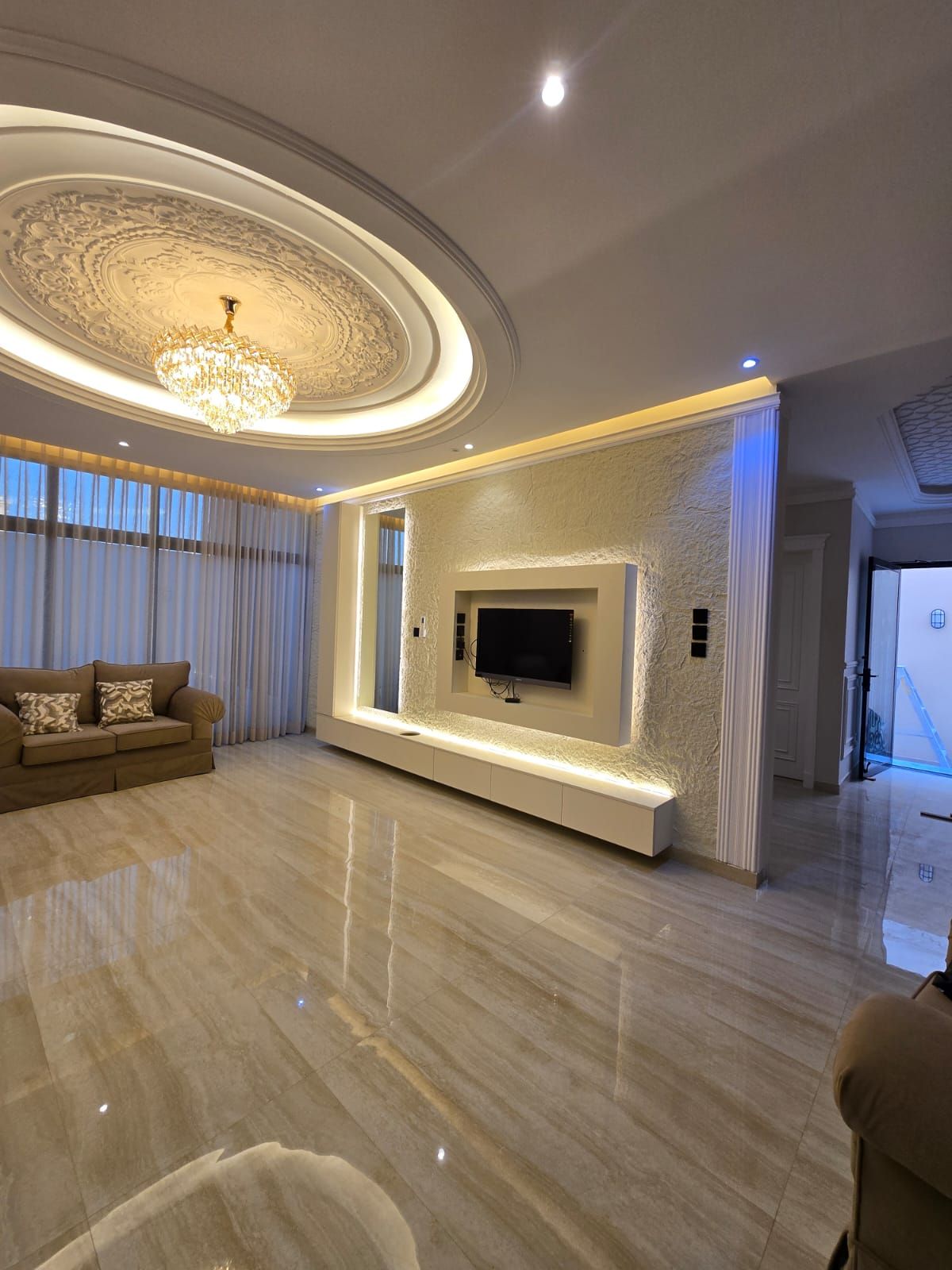 ديكورات دهانات صيانه منزليه شامله ترميم شامل 05002