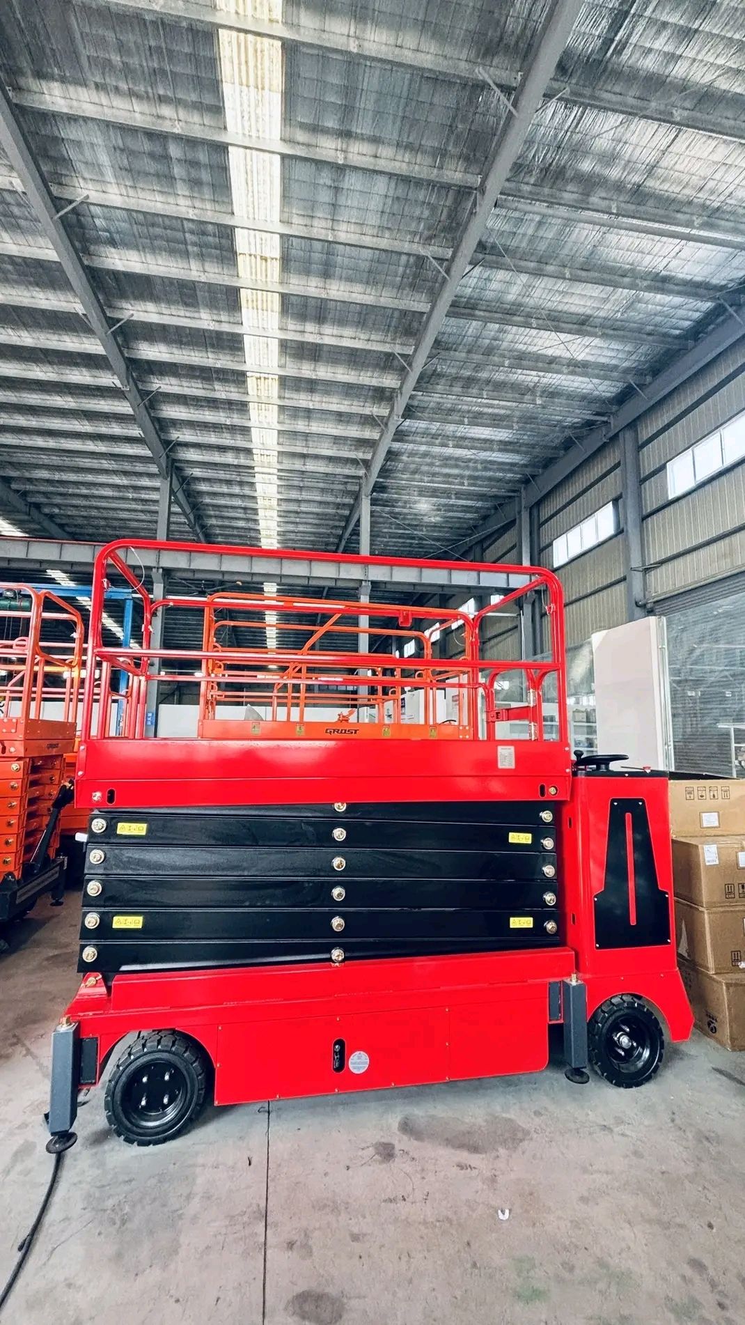 سيزر لفت ومان لفت وكرينات ورافعات شوكية وتيلهندلر