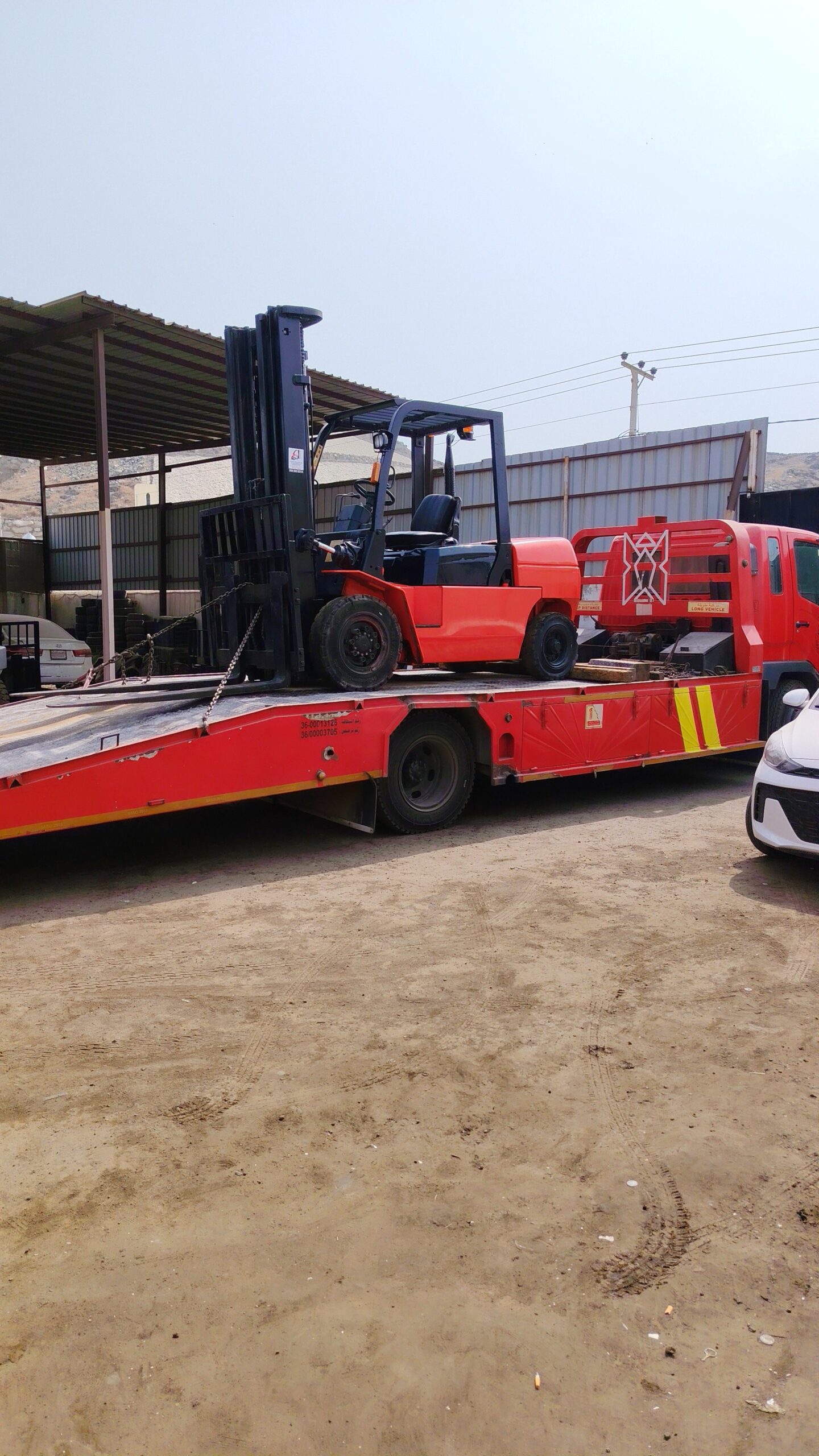 سيزر لفت ورافعات شوكيه وكرينات بجميع أنواعها