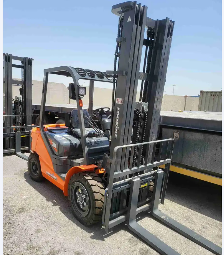 Forklift for rental in Dammam 7ton 5ton 10ton