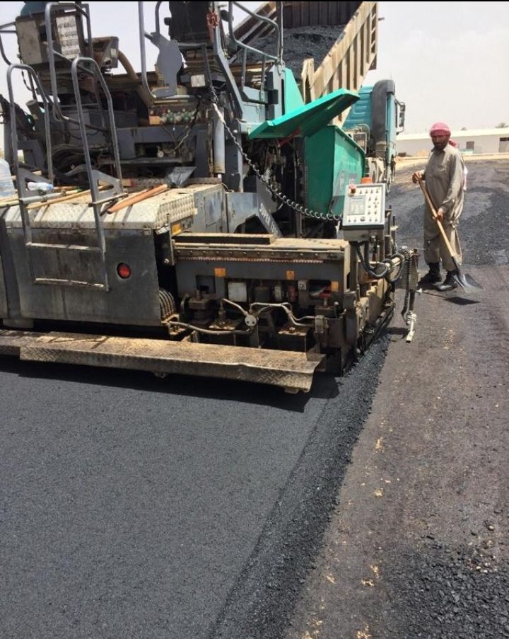 مقاول اسفلت وتخطيط مواقف سيارات وشوارع